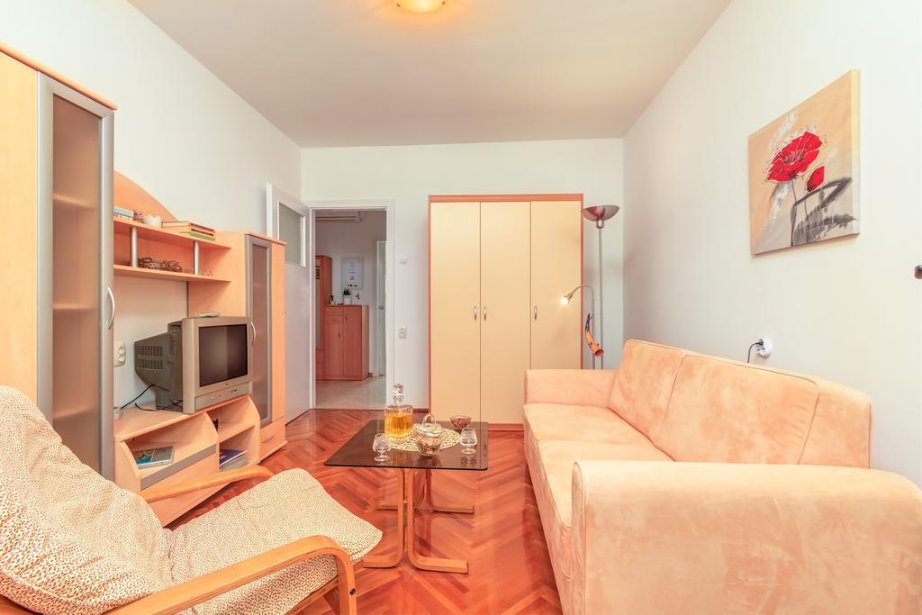 Apartment Barbaresko Split Exterior foto